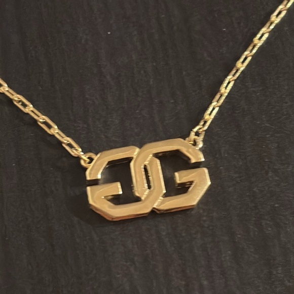 AUTH GIVENCHY EUC - Picture 2 of 5